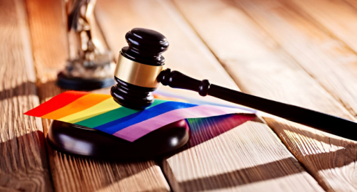 La Corte Costituzionale riconosce la doppia maternit nelle coppie omosessuali